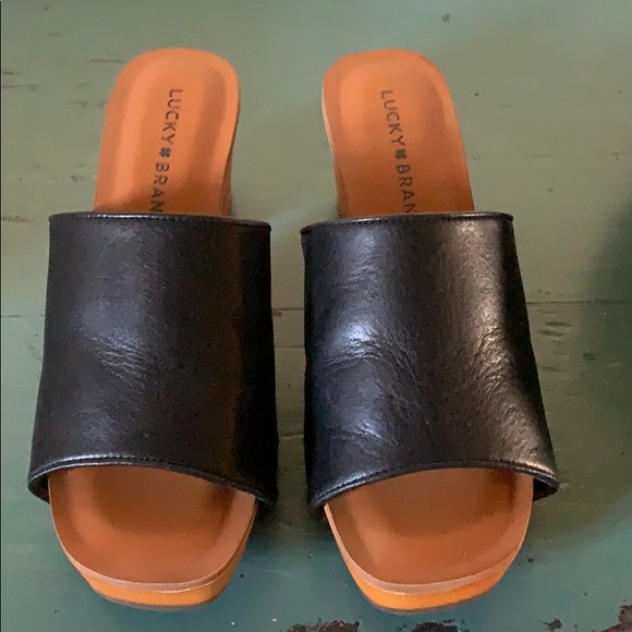 Sandals - Picture 3 of 3